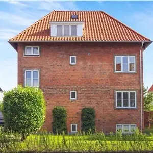 https://close-to-centrum-beach-and-subway.copenhagenhotelselect.com