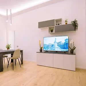 https://appartamento-7-pax-centro-storico-song-house.hotels-amalfi.com