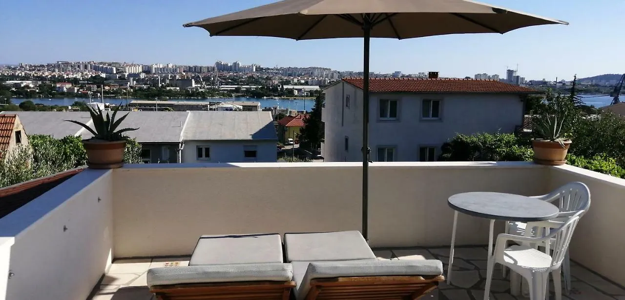 Διαμέρισμα Stone Guest House Σπλιτ